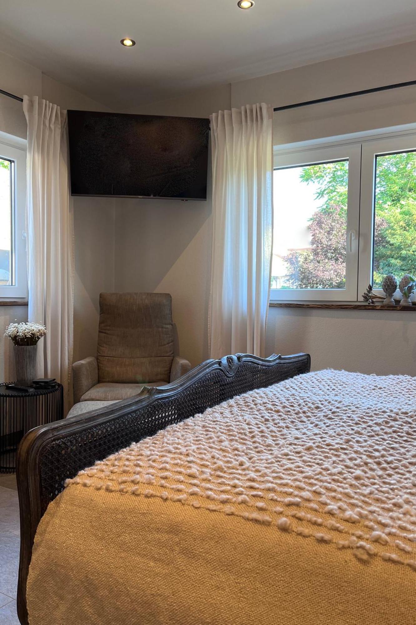 Ferienwohnung Seckenheim - Stilvoll Uebernachten Zwischen Mannheim Und Heidelberg Ideal Fuer Kurztrips Exterior foto